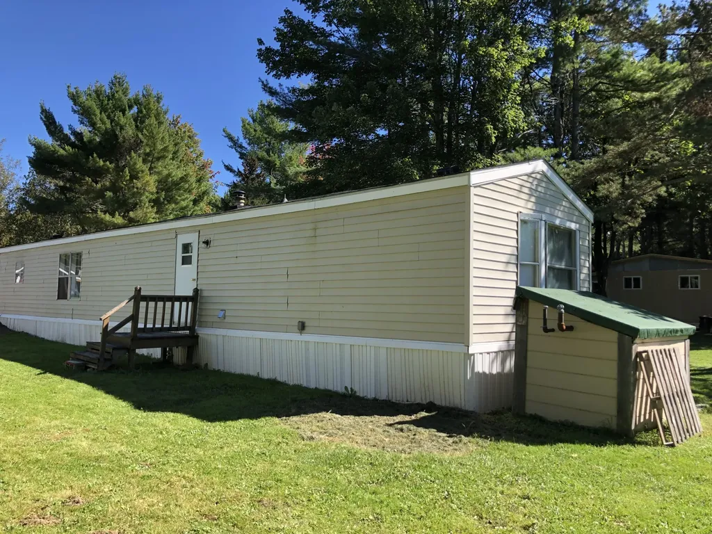 13 Lakeview Drive Holden ME 04429