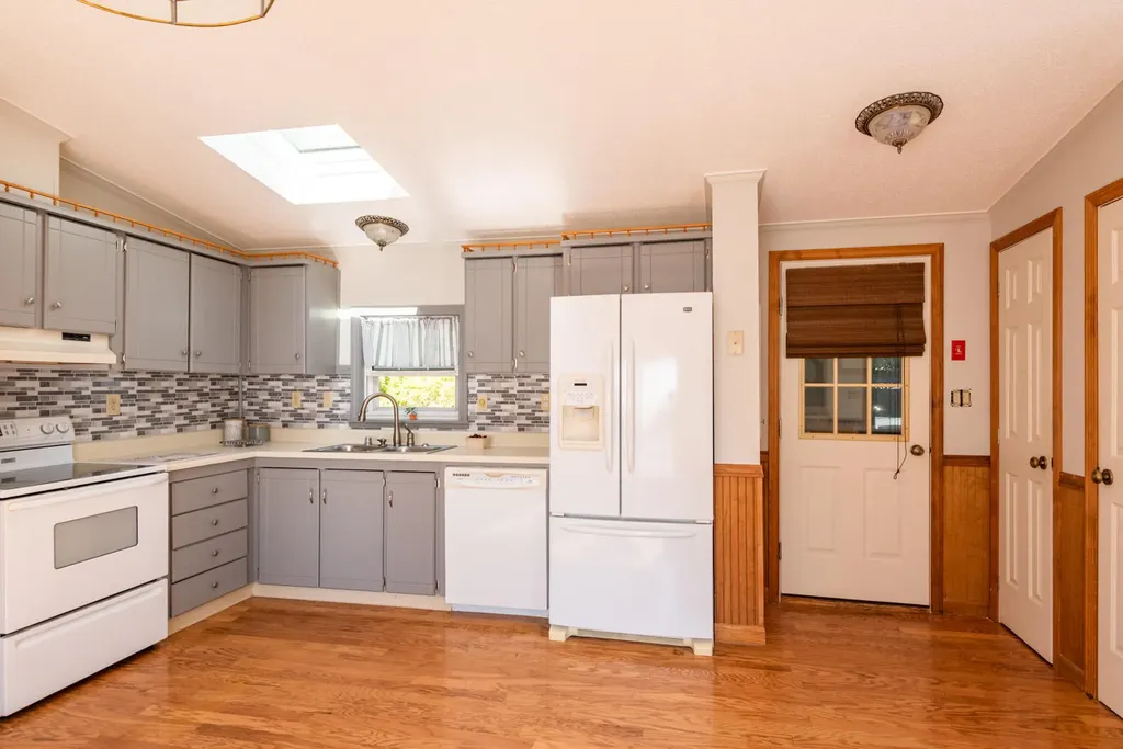 325 Belgrade Road Mount Vernon ME 04352