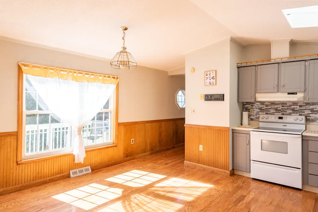 325 Belgrade Road Mount Vernon ME 04352