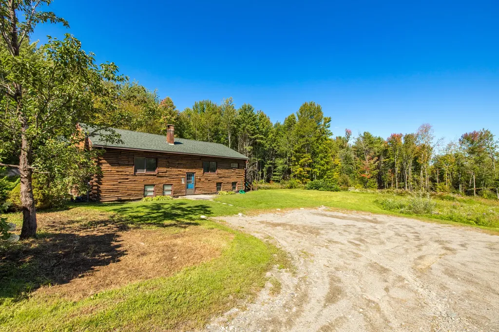628 Norridgewock Road Fairfield ME 04937
