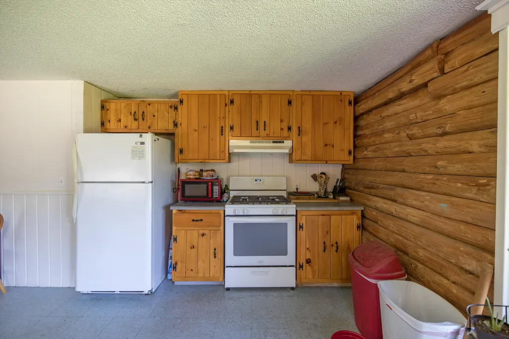 628 Norridgewock Road Fairfield ME 04937
