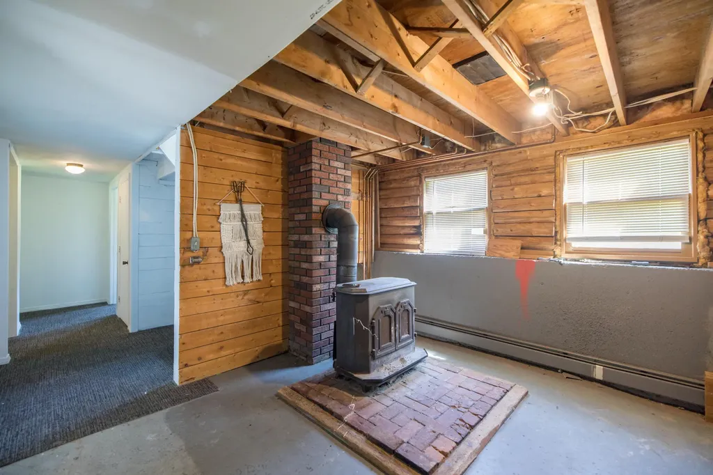 628 Norridgewock Road Fairfield ME 04937