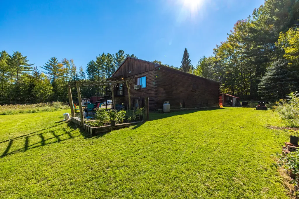628 Norridgewock Road Fairfield ME 04937