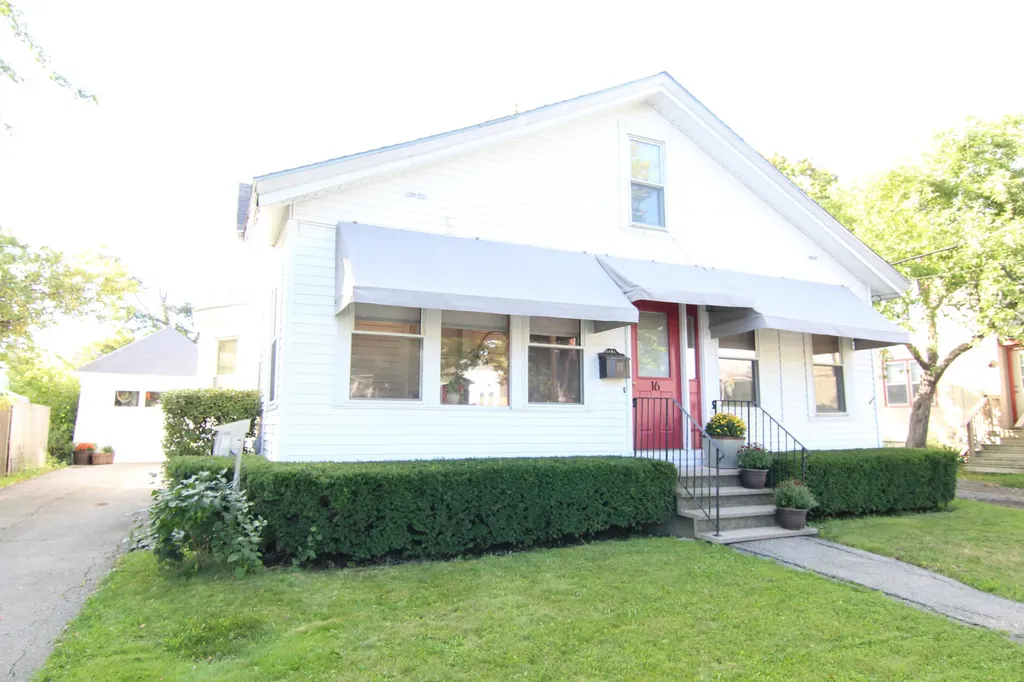 16 Webster Avenue N Bangor ME 04401