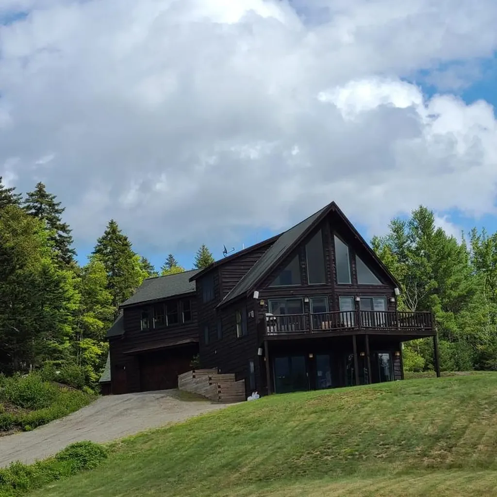127 Vista Lane Farmington ME 04938
