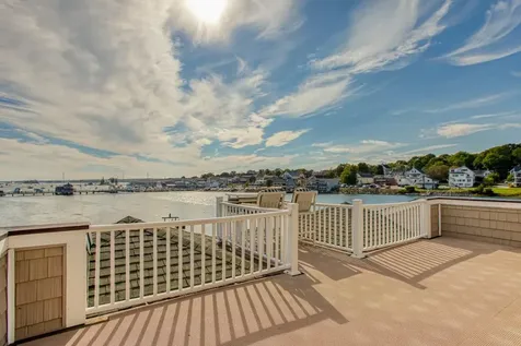 47 Union Street Boothbay Harbor ME 04538