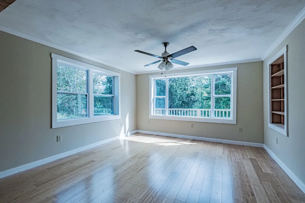 25 Guinea Ridge Road Union ME 04862