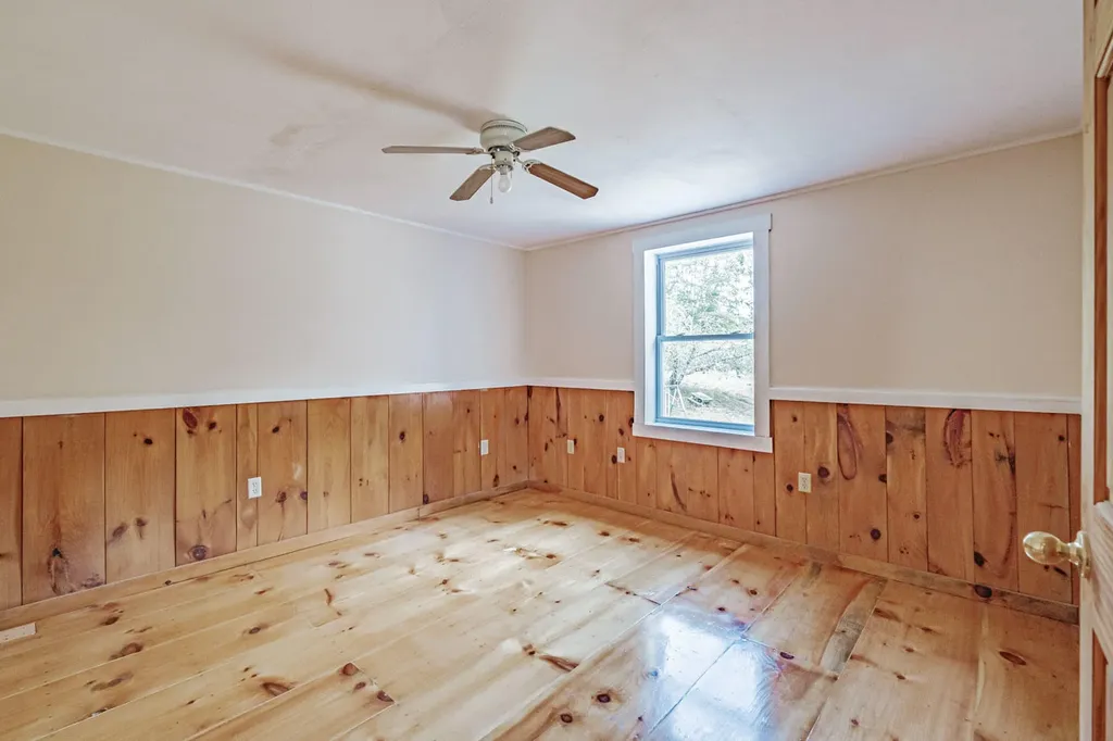 25 Guinea Ridge Road Union ME 04862