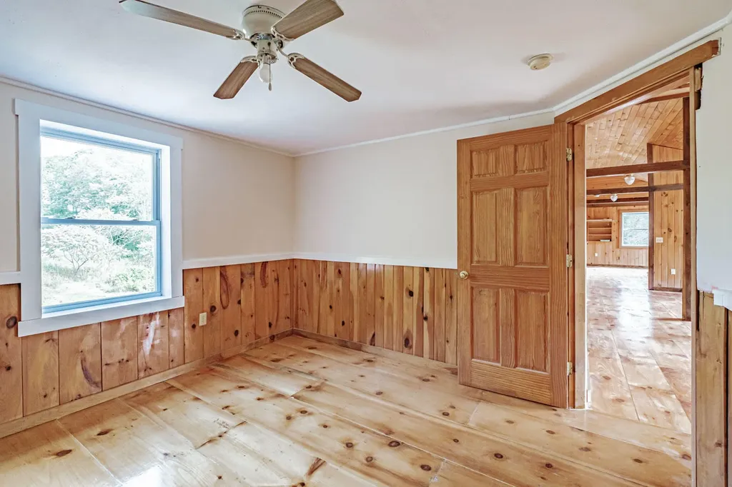 25 Guinea Ridge Road Union ME 04862