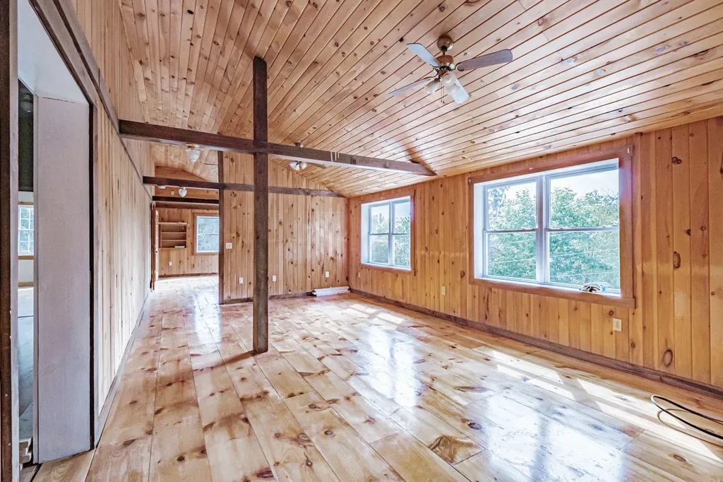 25 Guinea Ridge Road Union ME 04862