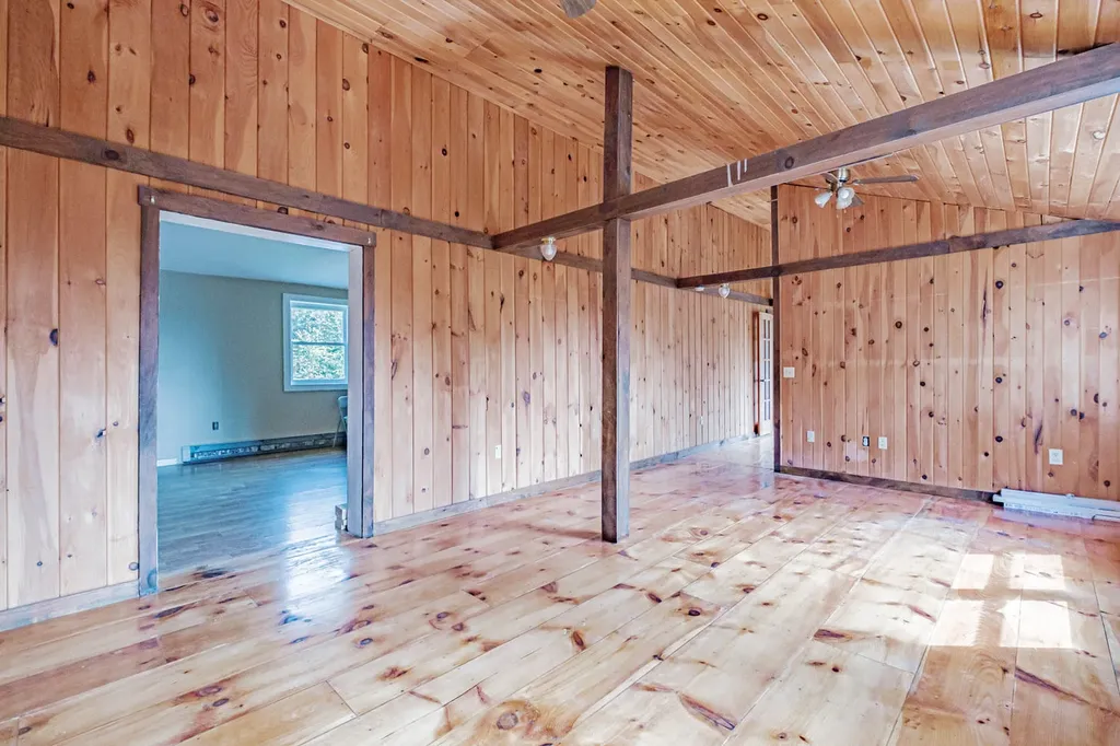 25 Guinea Ridge Road Union ME 04862