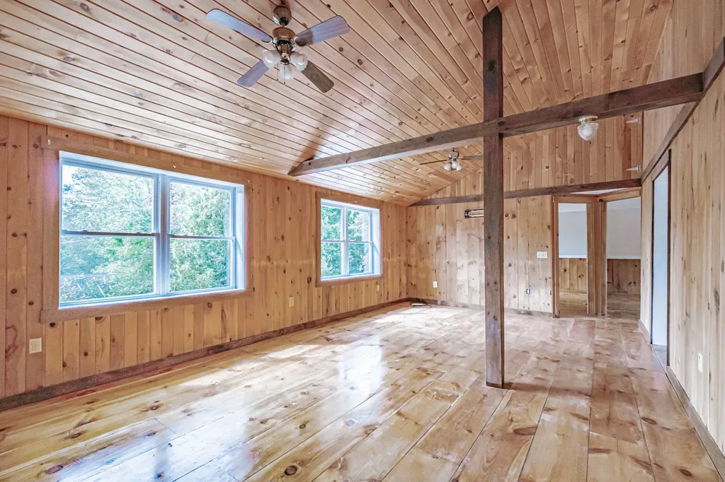 25 Guinea Ridge Road Union ME 04862