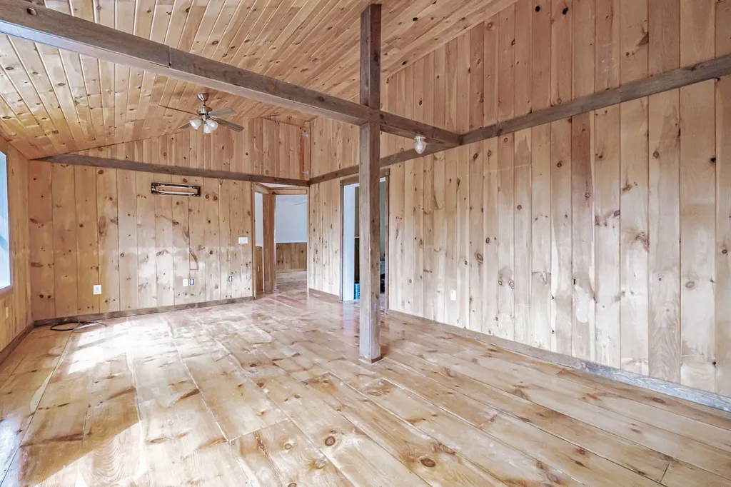 25 Guinea Ridge Road Union ME 04862