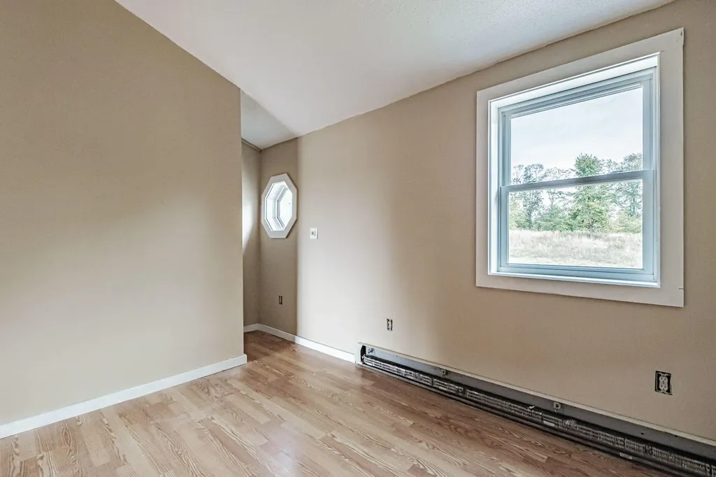 25 Guinea Ridge Road Union ME 04862