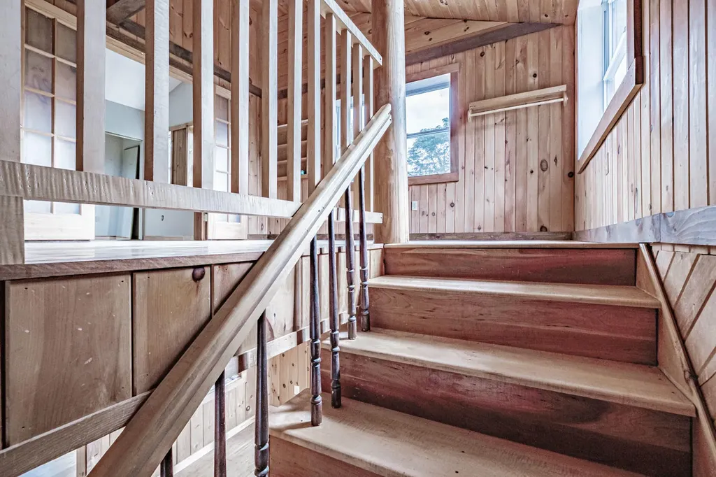 25 Guinea Ridge Road Union ME 04862