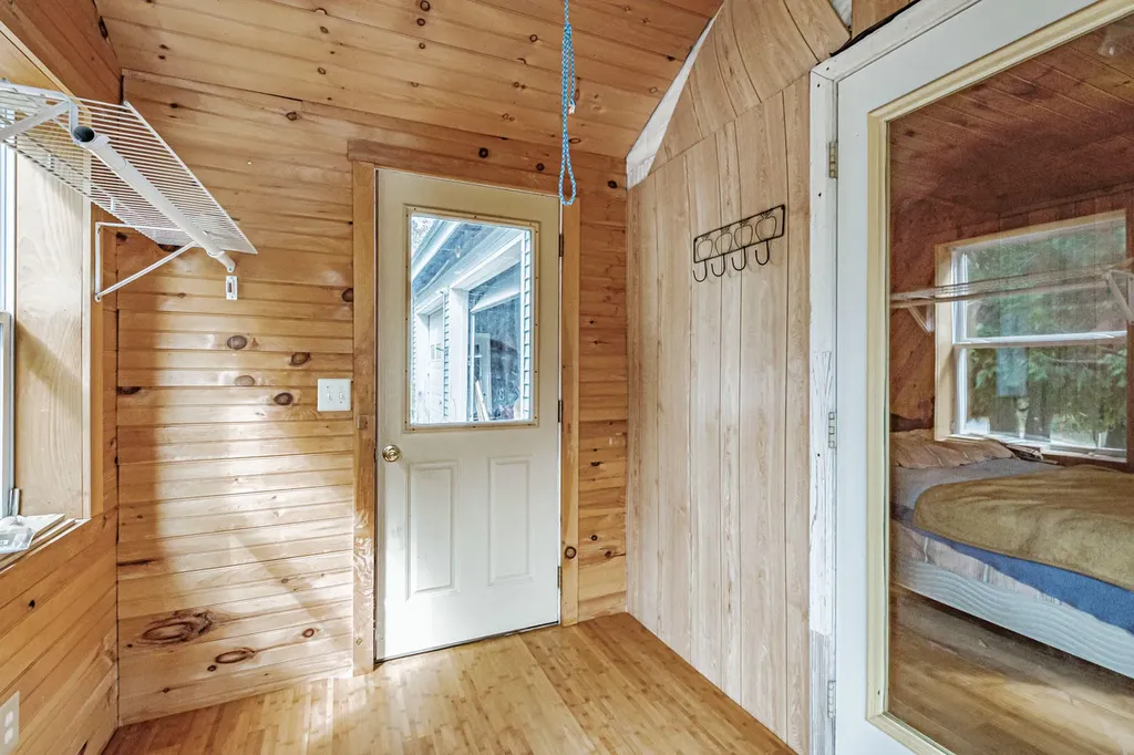 25 Guinea Ridge Road Union ME 04862