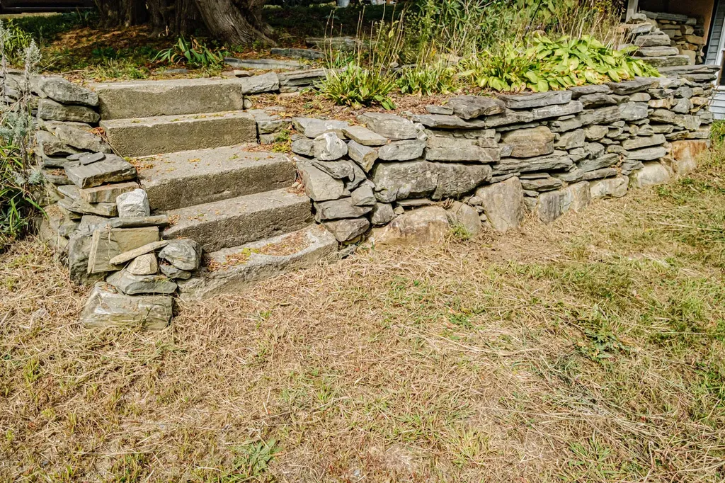 25 Guinea Ridge Road Union ME 04862