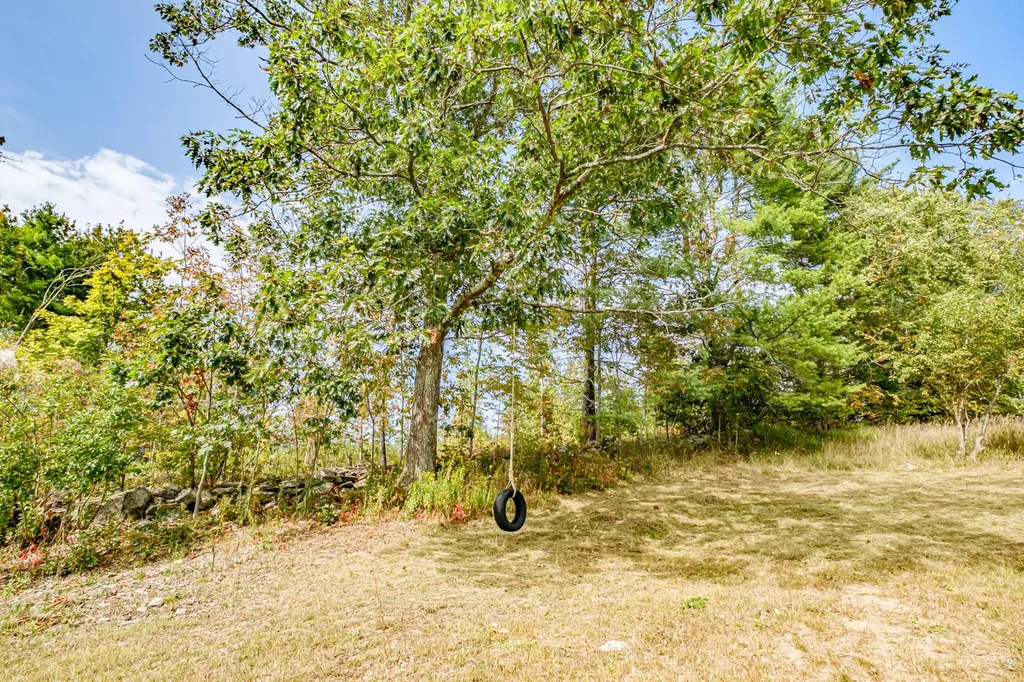 25 Guinea Ridge Road Union ME 04862