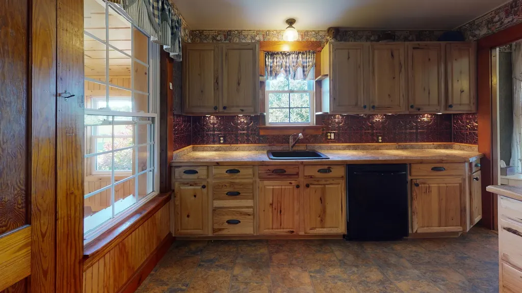 252 White Oak Hill Road Poland ME 04274