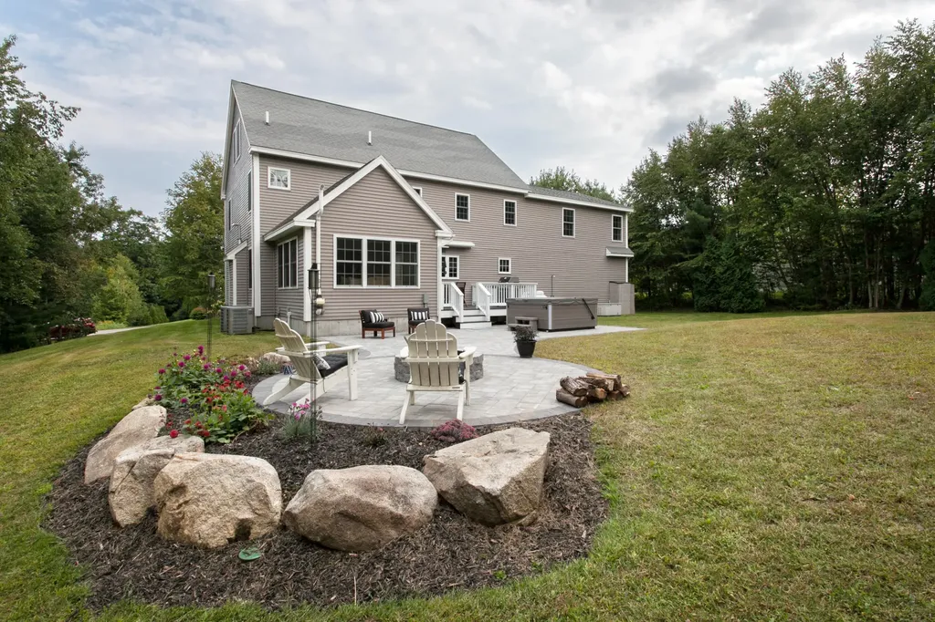 109 Higgins Drive Wells ME 04090