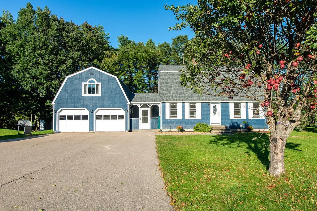 26 Tamarack Drive South Berwick ME 03908