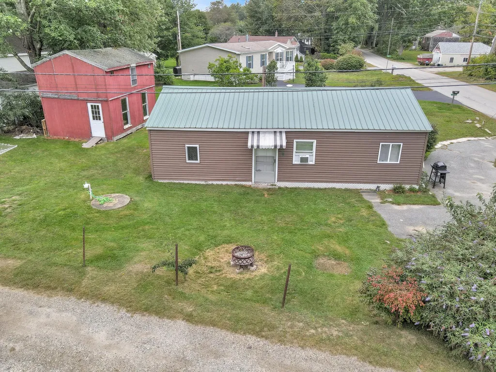 143 Hanscom Road Eliot ME 03903