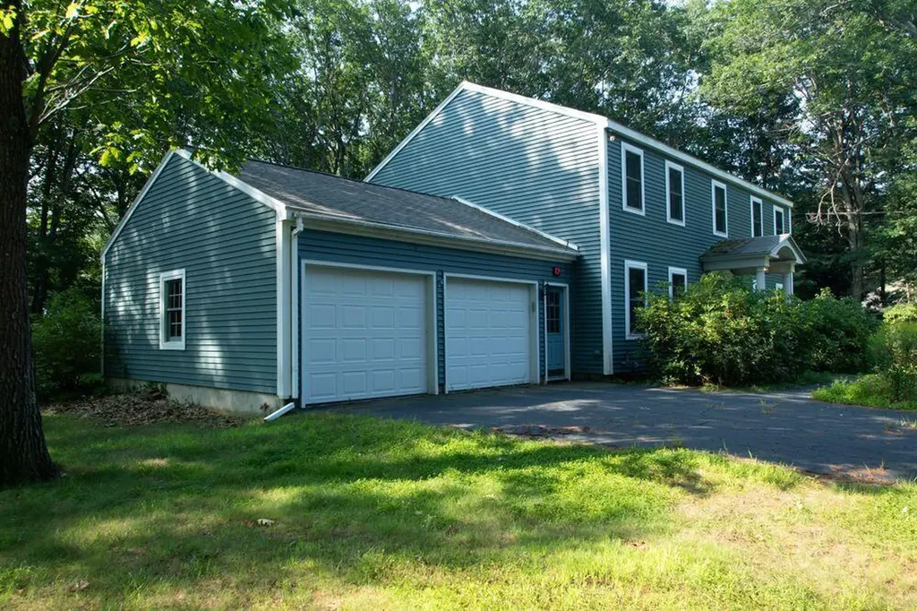 13 Juniper Road Brunswick ME 04011