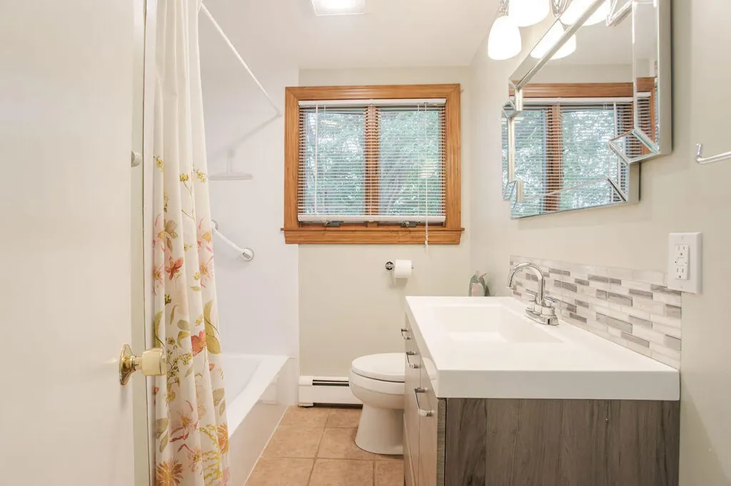52 Shelton Drive York ME 03909