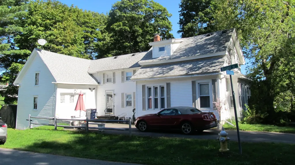 33 Hersey Avenue Bangor ME 04401
