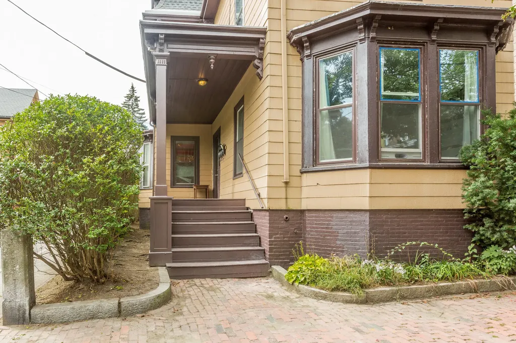 102 Emery Street Portland ME 04102