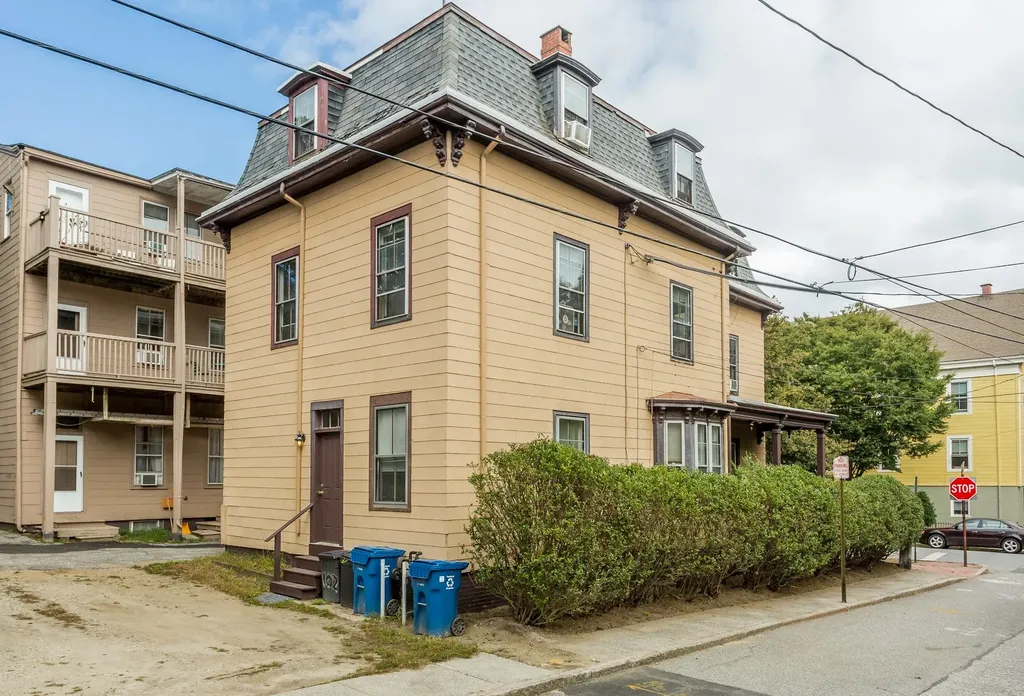 102 Emery Street Portland ME 04102
