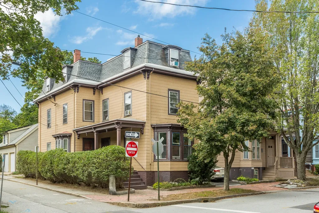 102 Emery Street Portland ME 04102