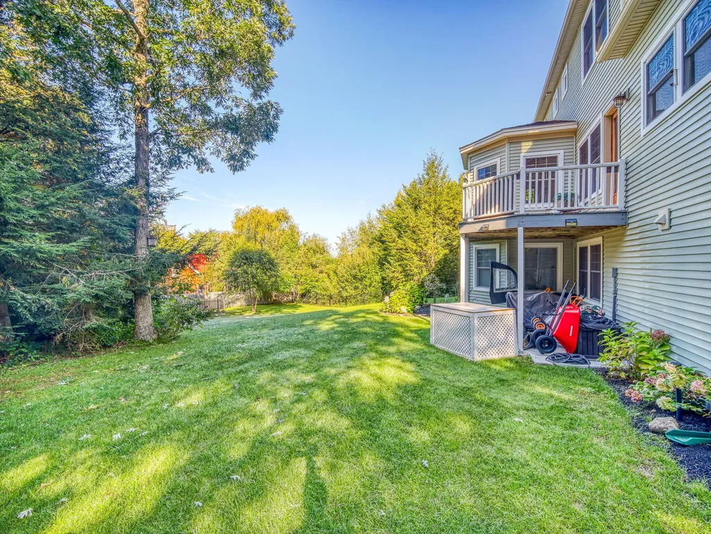 134 Presidential Way Westbrook ME 04092