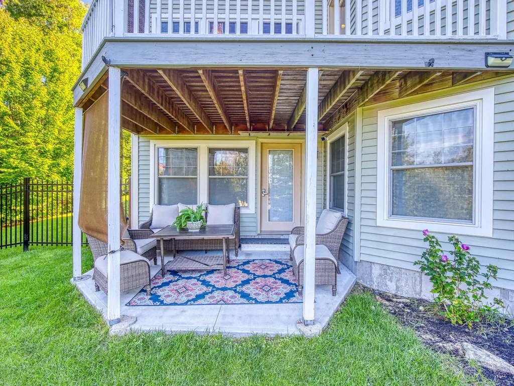 134 Presidential Way Westbrook ME 04092