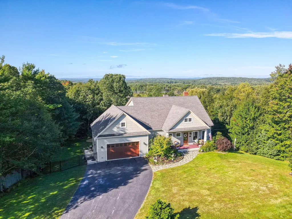 134 Presidential Way Westbrook ME 04092