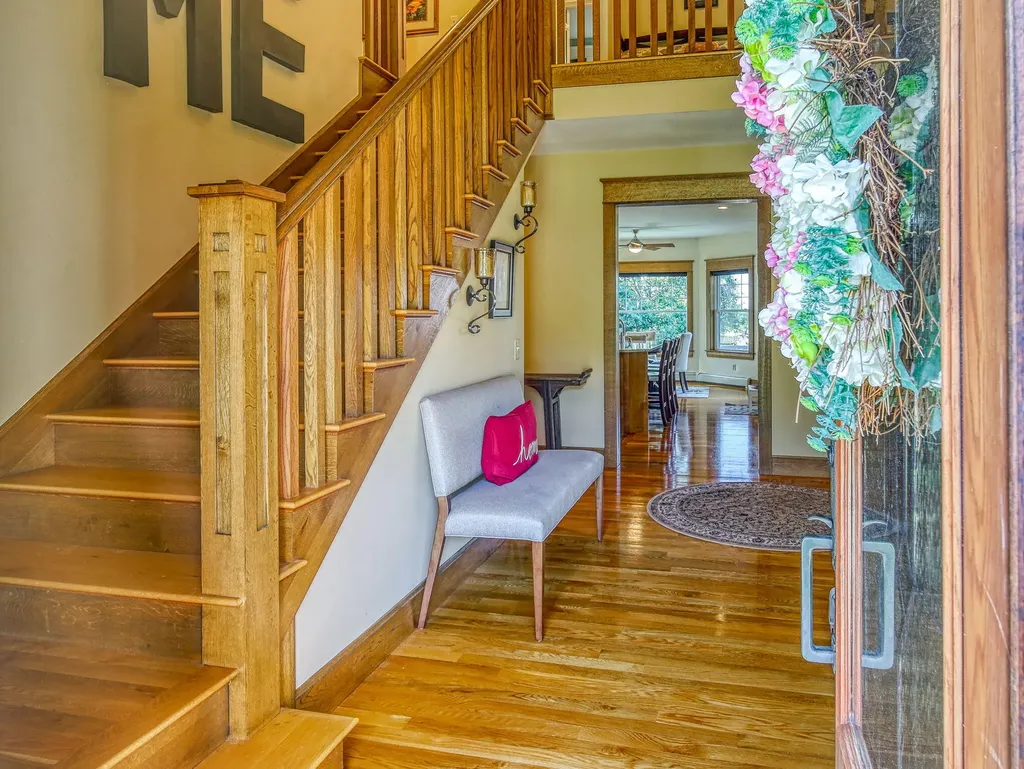 134 Presidential Way Westbrook ME 04092