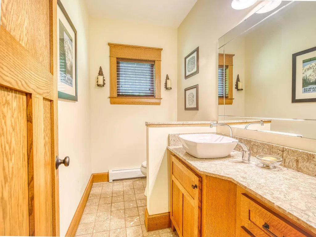 134 Presidential Way Westbrook ME 04092