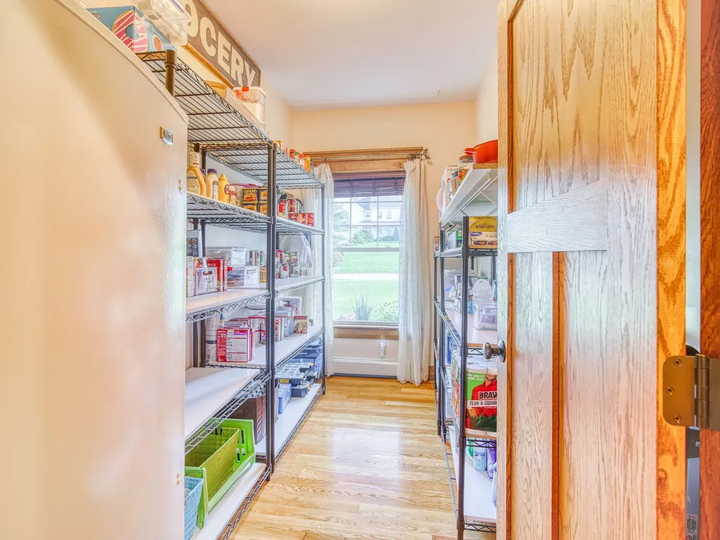 134 Presidential Way Westbrook ME 04092