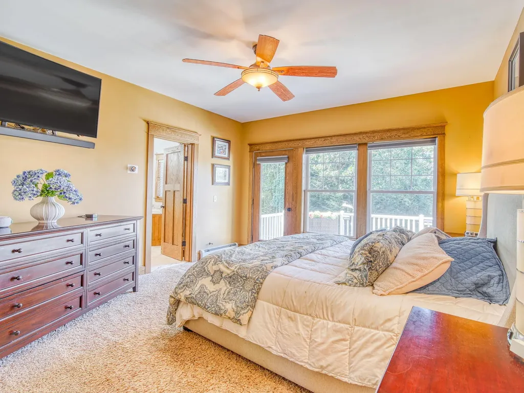 134 Presidential Way Westbrook ME 04092