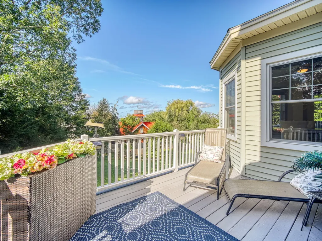 134 Presidential Way Westbrook ME 04092