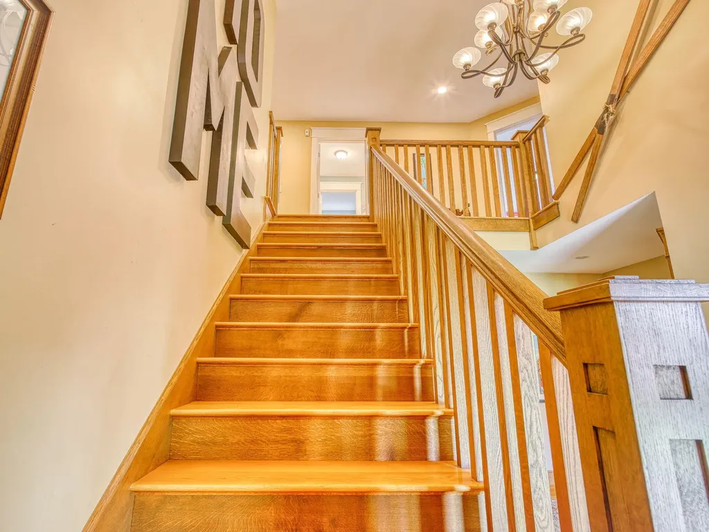 134 Presidential Way Westbrook ME 04092