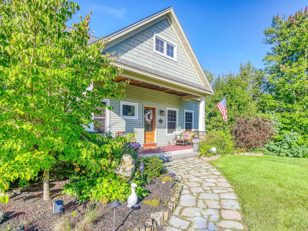 134 Presidential Way Westbrook ME 04092