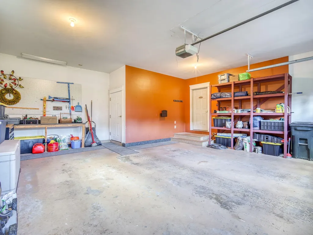 134 Presidential Way Westbrook ME 04092
