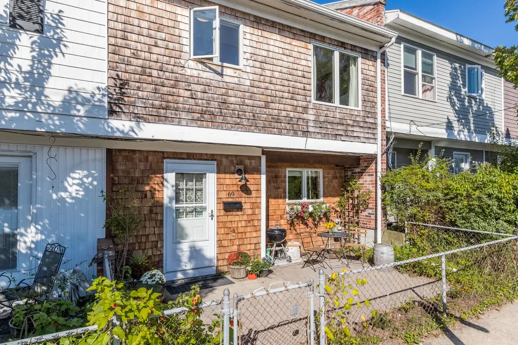 69 Mountfort Street Portland ME 04101