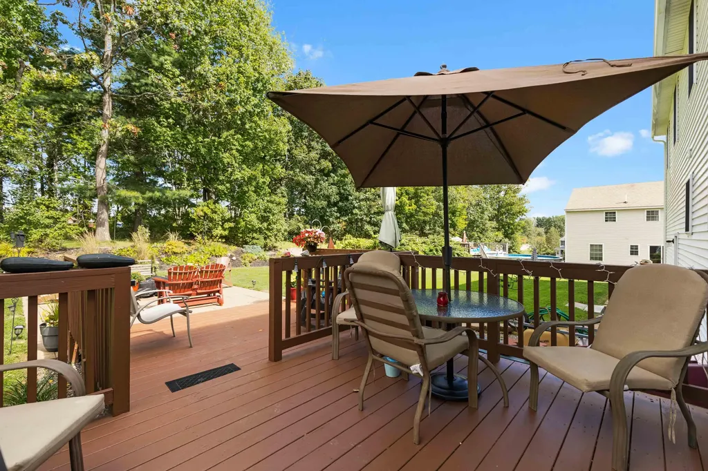 103 Hawthorne Lane Westbrook ME 04092