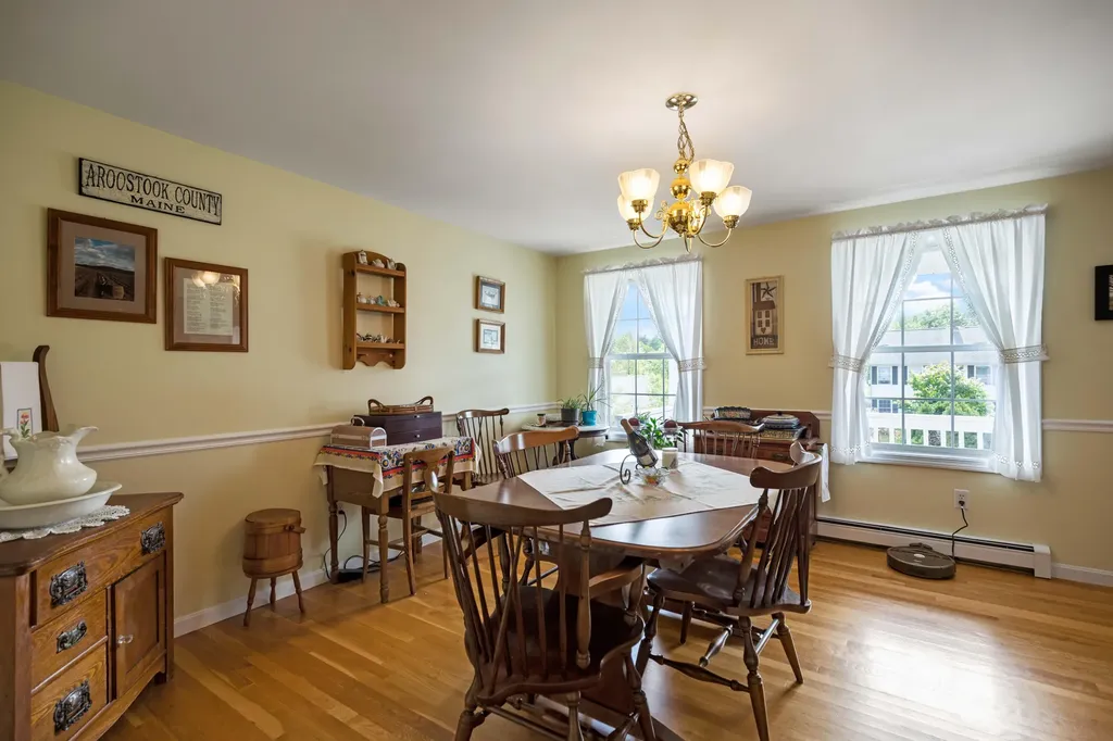 103 Hawthorne Lane Westbrook ME 04092