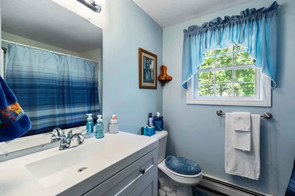 103 Hawthorne Lane Westbrook ME 04092