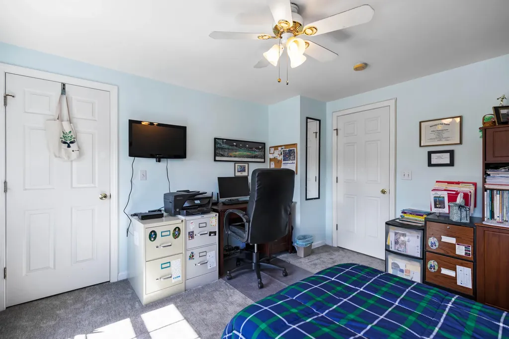 103 Hawthorne Lane Westbrook ME 04092