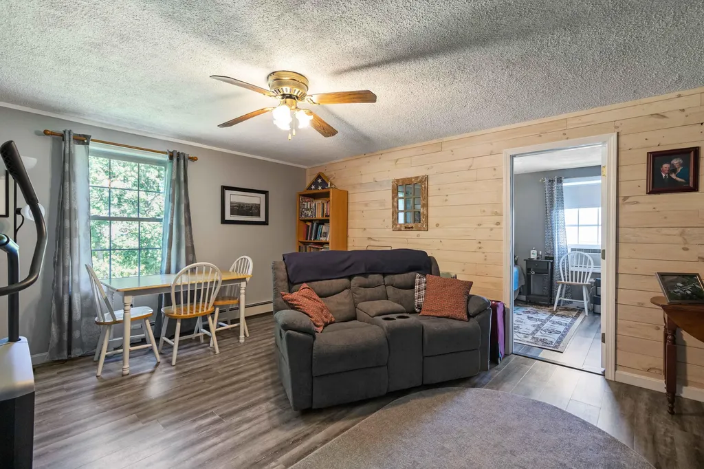 103 Hawthorne Lane Westbrook ME 04092