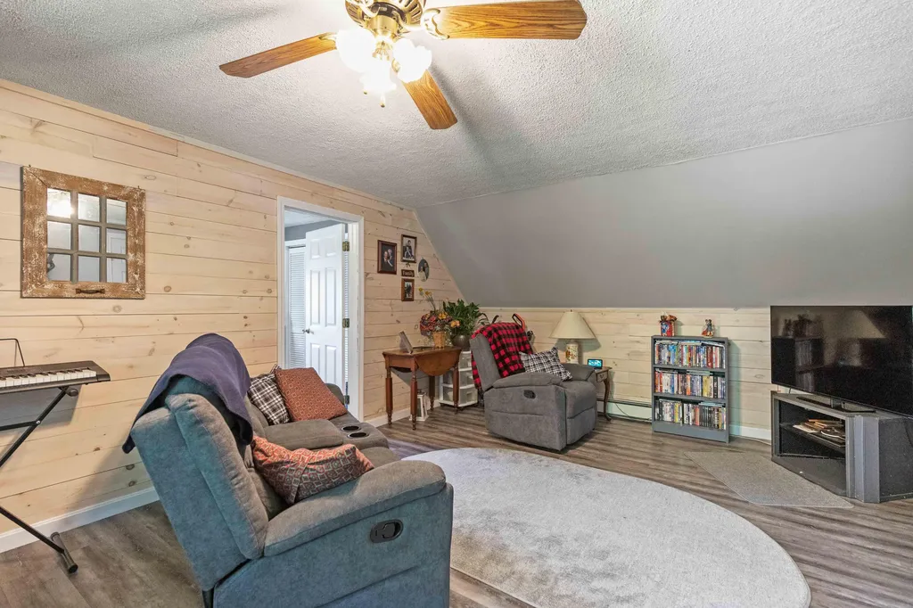 103 Hawthorne Lane Westbrook ME 04092